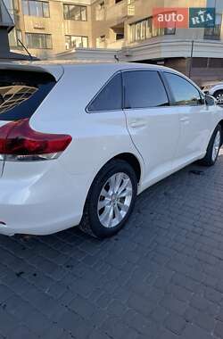 Позашляховик / Кросовер Toyota Venza 2013 в 