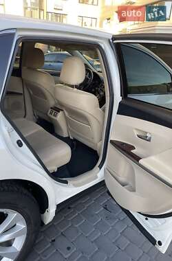 Позашляховик / Кросовер Toyota Venza 2013 в 