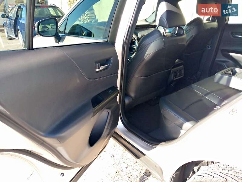 Позашляховик / Кросовер Toyota Venza 2022 в Львові