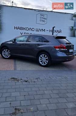 Внедорожник / Кроссовер Toyota Venza 2015 в 