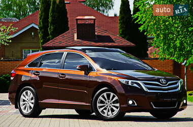 Позашляховик / Кросовер Toyota Venza 2014 в 