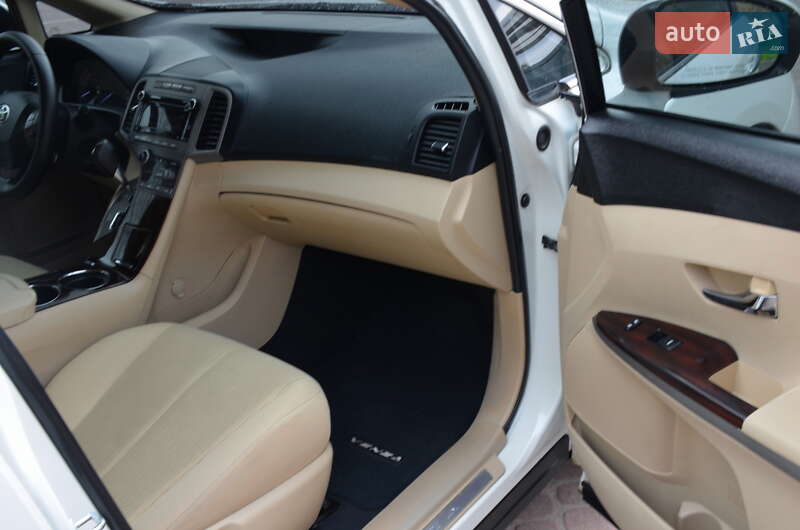 Позашляховик / Кросовер Toyota Venza 2012 в Дніпрі