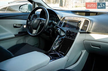 Внедорожник / Кроссовер Toyota Venza 2014 в 