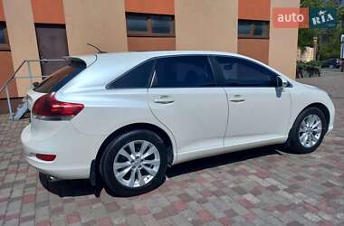 Позашляховик / Кросовер Toyota Venza 2014 в Рівному