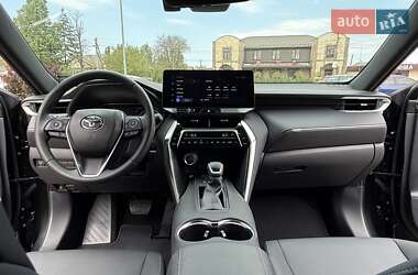 Позашляховик / Кросовер Toyota Venza 2024 в 
