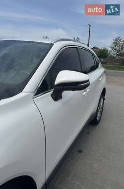 Внедорожник / Кроссовер Toyota Venza 2020 в 
