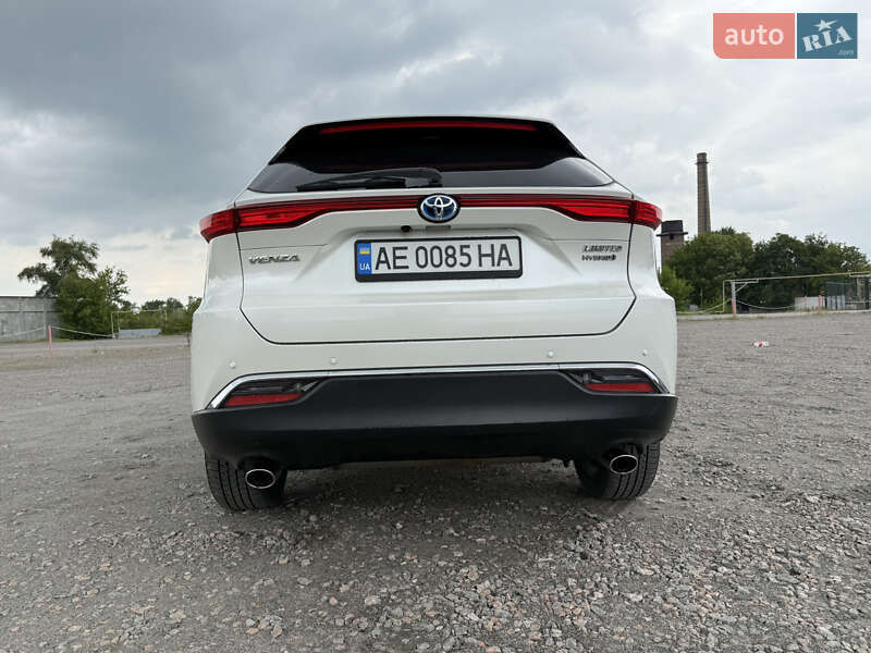 Позашляховик / Кросовер Toyota Venza 2021 в Дніпрі