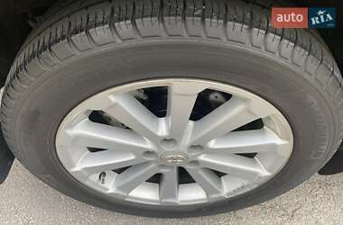 Позашляховик / Кросовер Toyota Venza 2013 в 