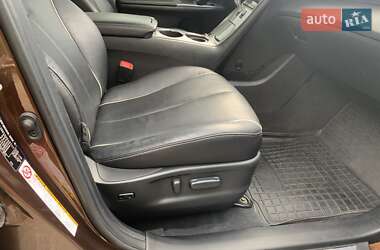 Позашляховик / Кросовер Toyota Venza 2013 в 