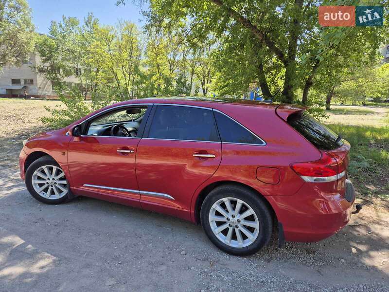 Внедорожник / Кроссовер Toyota Venza 2012 в 