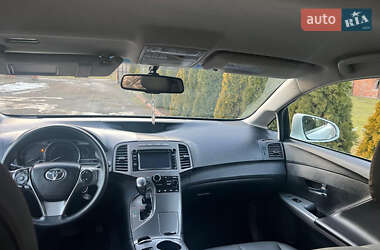 Позашляховик / Кросовер Toyota Venza 2013 в 