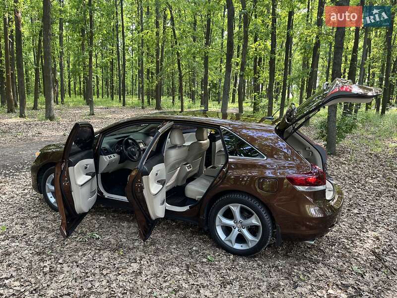 Позашляховик / Кросовер Toyota Venza 2013 в Кривому Розі