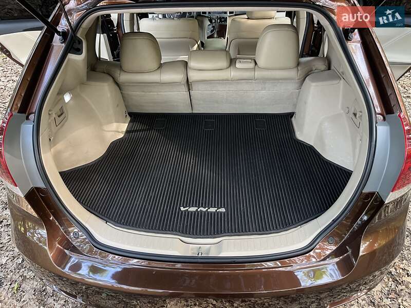 Позашляховик / Кросовер Toyota Venza 2013 в Кривому Розі