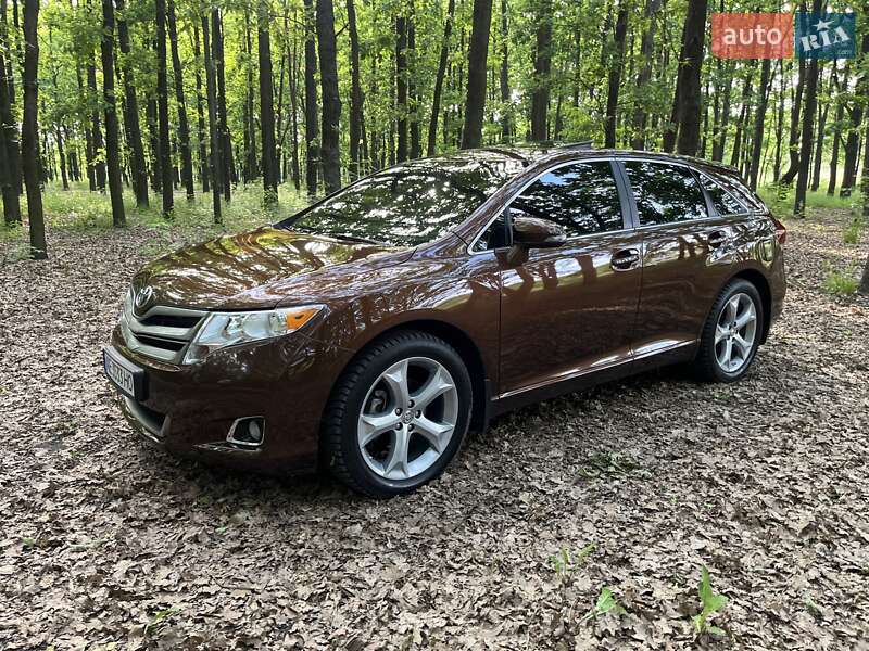 Позашляховик / Кросовер Toyota Venza 2013 в Кривому Розі
