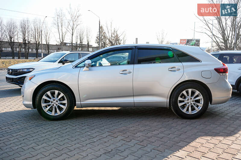 Позашляховик / Кросовер Toyota Venza 2014 в Житомирі