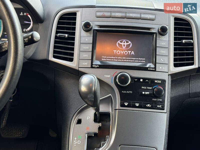Позашляховик / Кросовер Toyota Venza 2014 в Хмельницькому