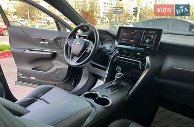 Позашляховик / Кросовер Toyota Venza 2021 в 