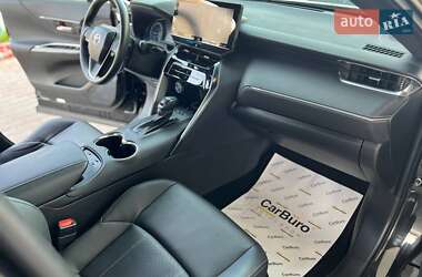Позашляховик / Кросовер Toyota Venza 2021 в 