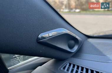 Позашляховик / Кросовер Toyota Venza 2021 в 