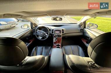 Позашляховик / Кросовер Toyota Venza 2014 в 