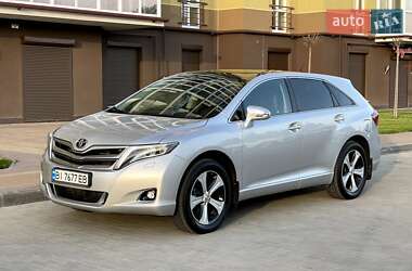 Позашляховик / Кросовер Toyota Venza 2014 в 