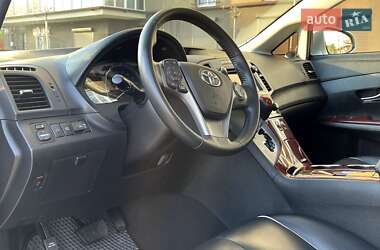 Позашляховик / Кросовер Toyota Venza 2014 в 
