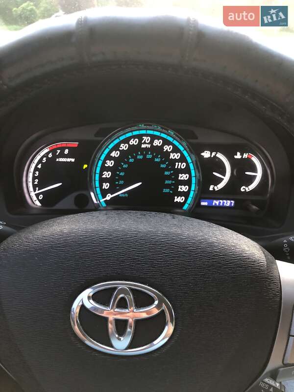 Позашляховик / Кросовер Toyota Venza 2011 в Львові