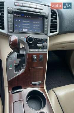 Позашляховик / Кросовер Toyota Venza 2011 в 