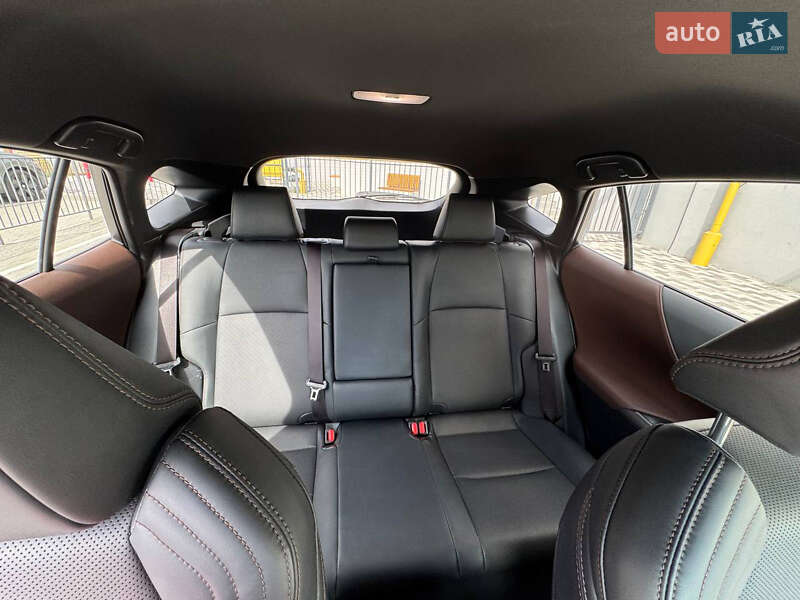 Внедорожник / Кроссовер Toyota Venza 2020 в Киеве фото 11 Внедорожник / Кроссовер Toyota Venza 2020 в Киеве