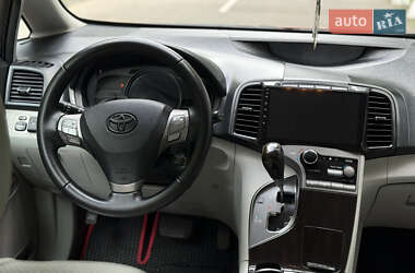 Внедорожник / Кроссовер Toyota Venza 2010 в 