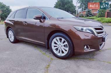Позашляховик / Кросовер Toyota Venza 2015 в Києві