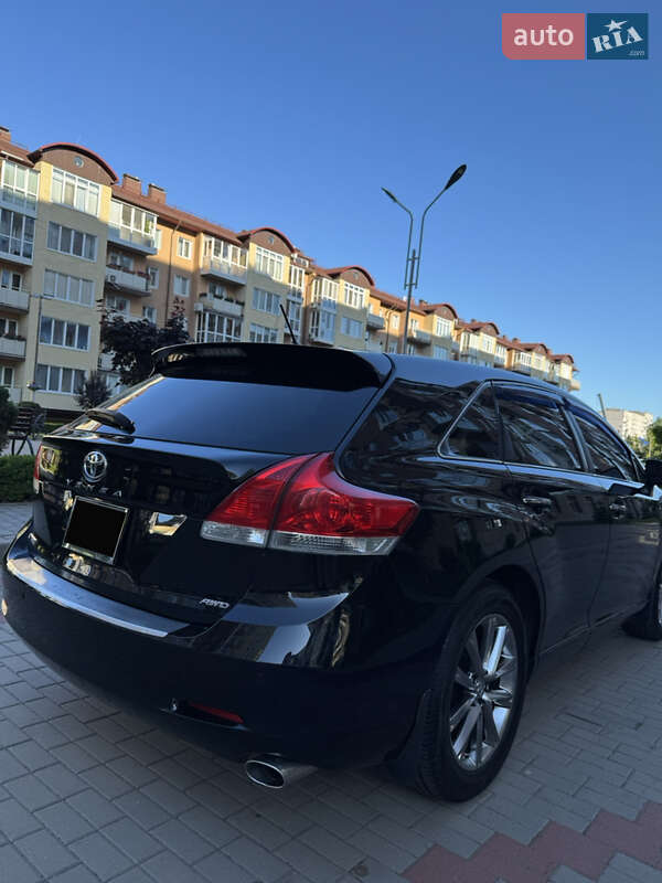Внедорожник / Кроссовер Toyota Venza 2010 в Житомире
