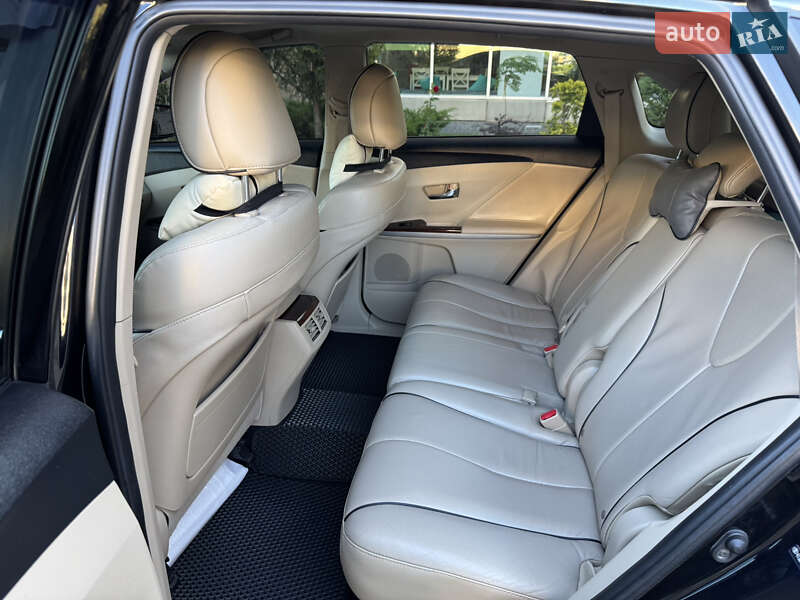 Внедорожник / Кроссовер Toyota Venza 2010 в Житомире