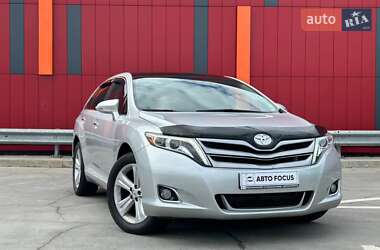 Позашляховик / Кросовер Toyota Venza 2014 в Києві