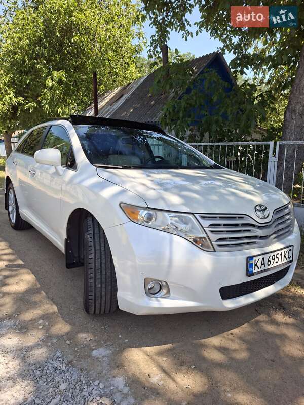 Позашляховик / Кросовер Toyota Venza 2011 в Новоархангельську