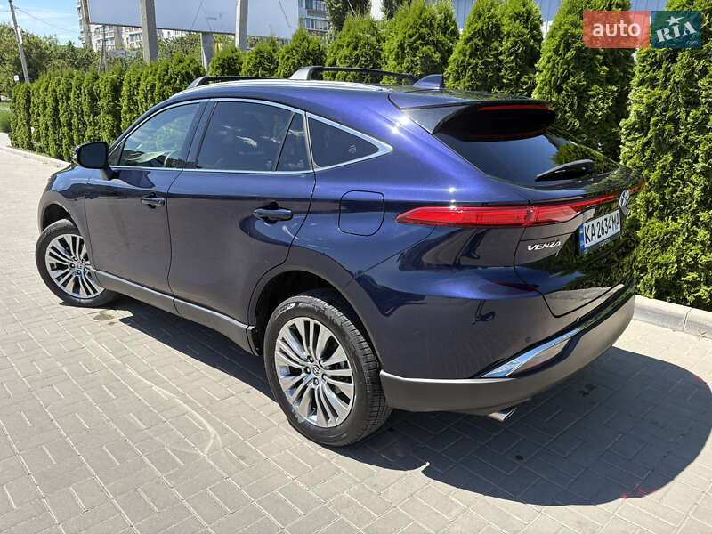 Внедорожник / Кроссовер Toyota Venza 2021 в Киеве
