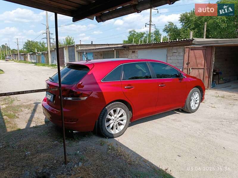 Внедорожник / Кроссовер Toyota Venza 2013 в Запорожье