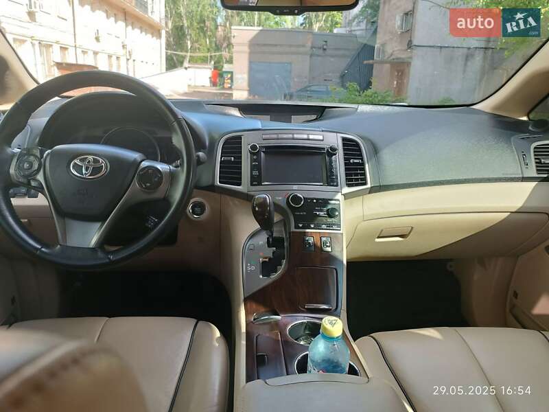 Внедорожник / Кроссовер Toyota Venza 2013 в Запорожье