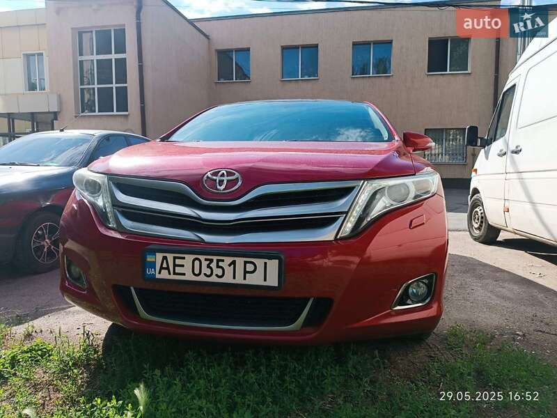 Внедорожник / Кроссовер Toyota Venza 2013 в Запорожье