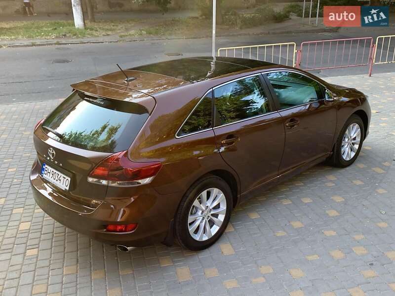 Позашляховик / Кросовер Toyota Venza 2013 в Одесі