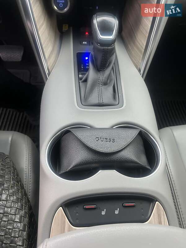 Внедорожник / Кроссовер Toyota Venza 2022 в Харькове