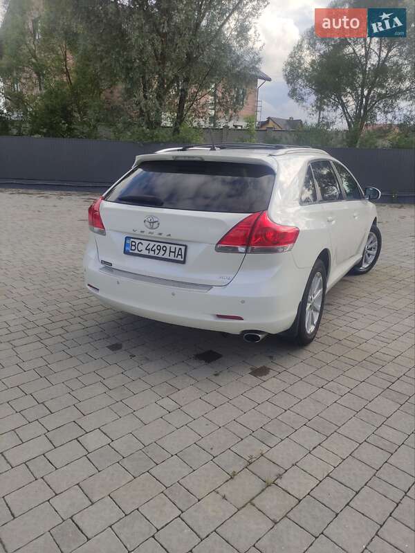 Внедорожник / Кроссовер Toyota Venza 2010 в Львове