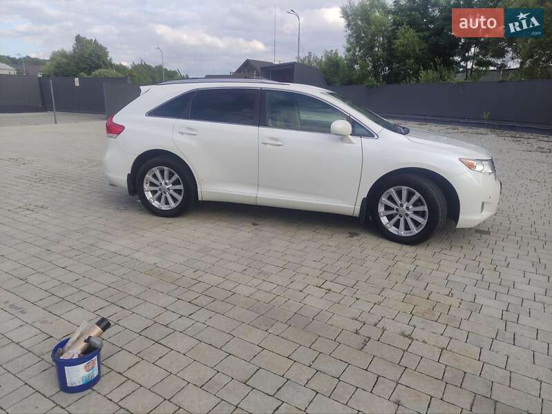 Внедорожник / Кроссовер Toyota Venza 2010 в Львове