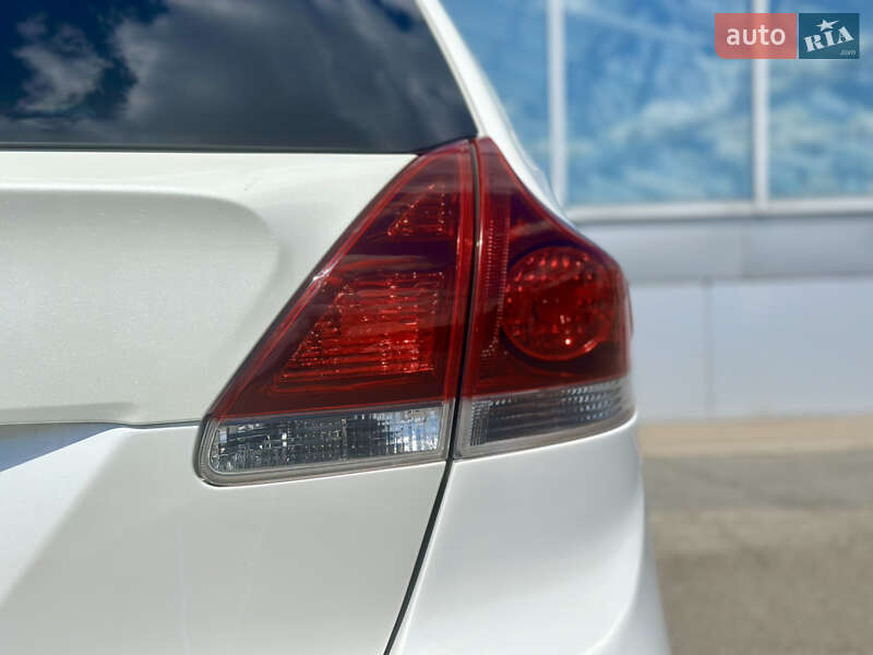 Позашляховик / Кросовер Toyota Venza 2013 в Києві