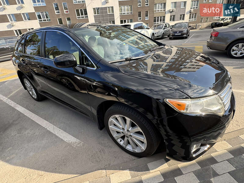 Позашляховик / Кросовер Toyota Venza 2011 в Києві