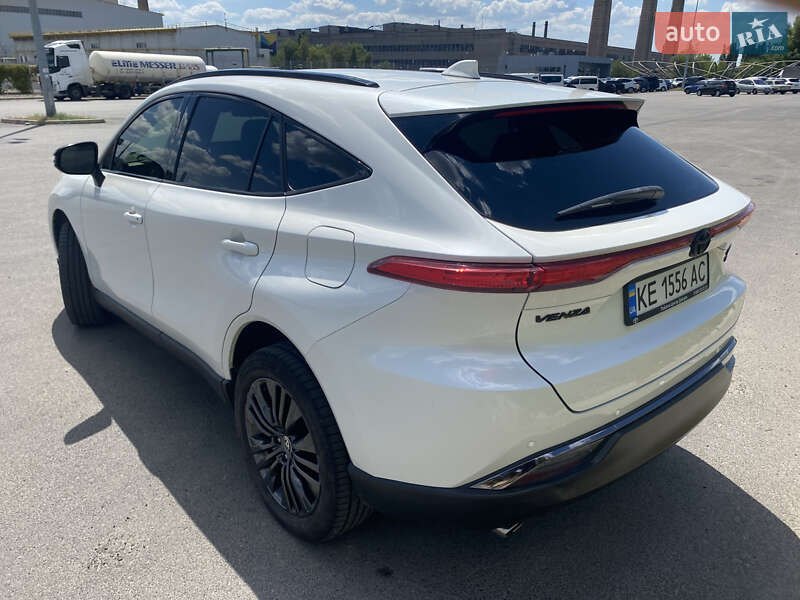 Позашляховик / Кросовер Toyota Venza 2021 в Дніпрі