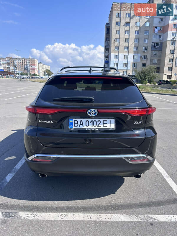 Позашляховик / Кросовер Toyota Venza 2023 в Кропивницькому