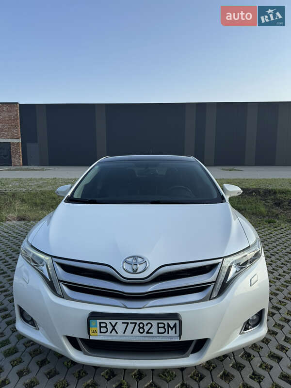 Позашляховик / Кросовер Toyota Venza 2014 в Хмельницькому