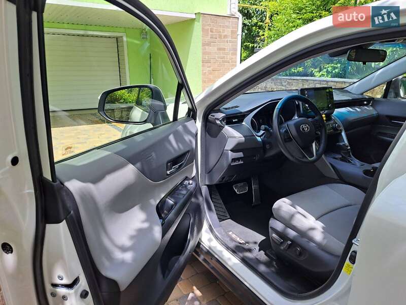 Позашляховик / Кросовер Toyota Venza 2021 в Монастирищеві