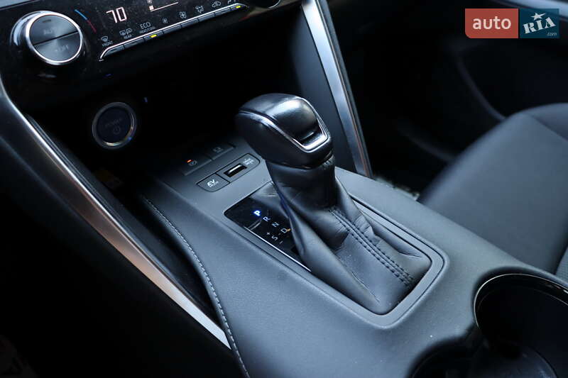Внедорожник / Кроссовер Toyota Venza 2021 в Львове фото 27 Внедорожник / Кроссовер Toyota Venza 2021 в Львове